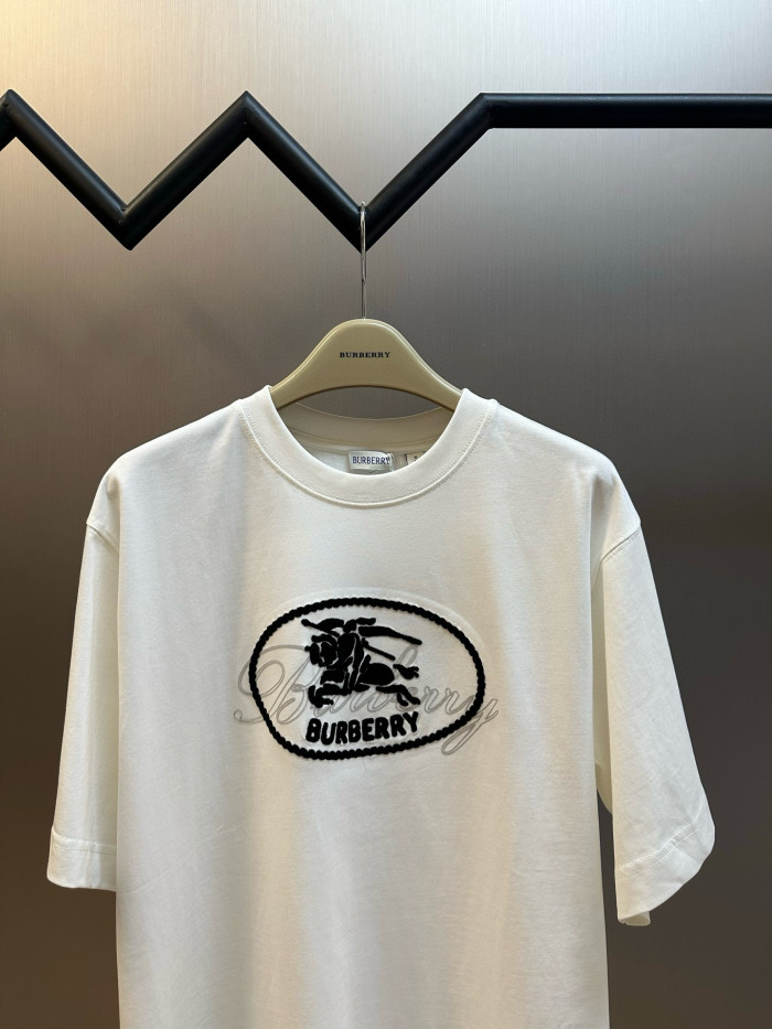 Burberry Knight Stamp Cotton T-shirt FZTX5557