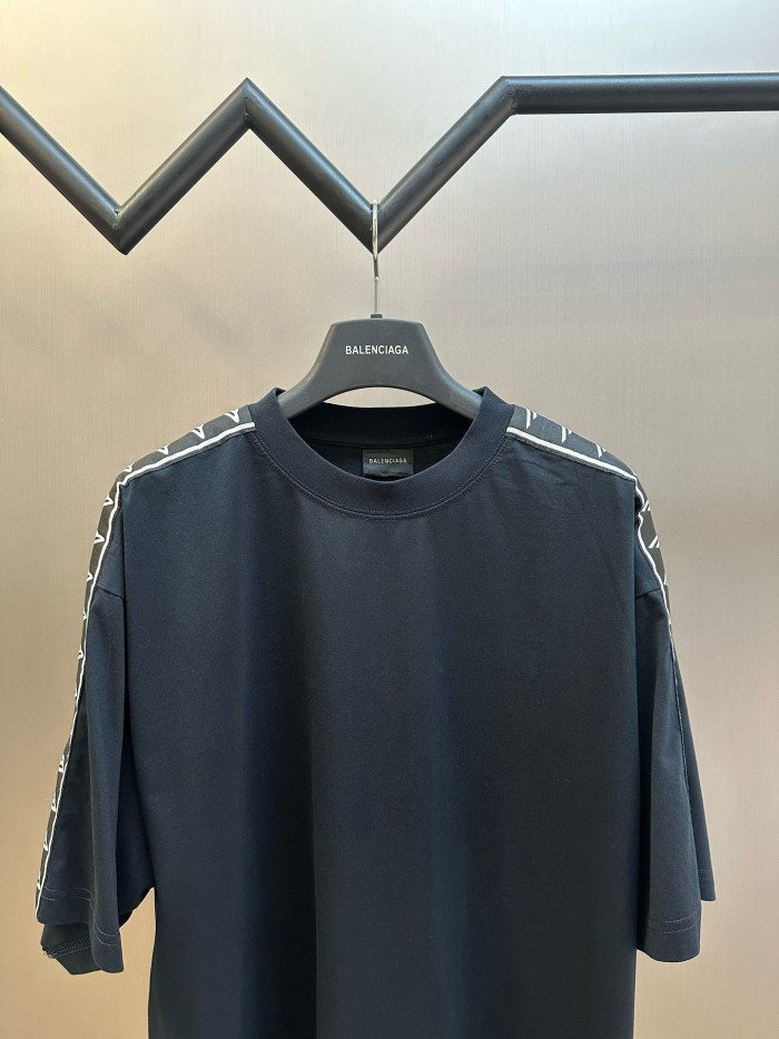 Balenciaga STRIPE Tee FZTX5437