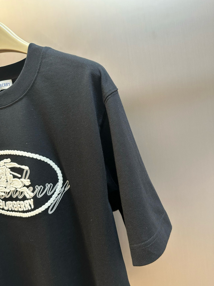 Burberry Knight Stamp Cotton T-shirt FZTX5557