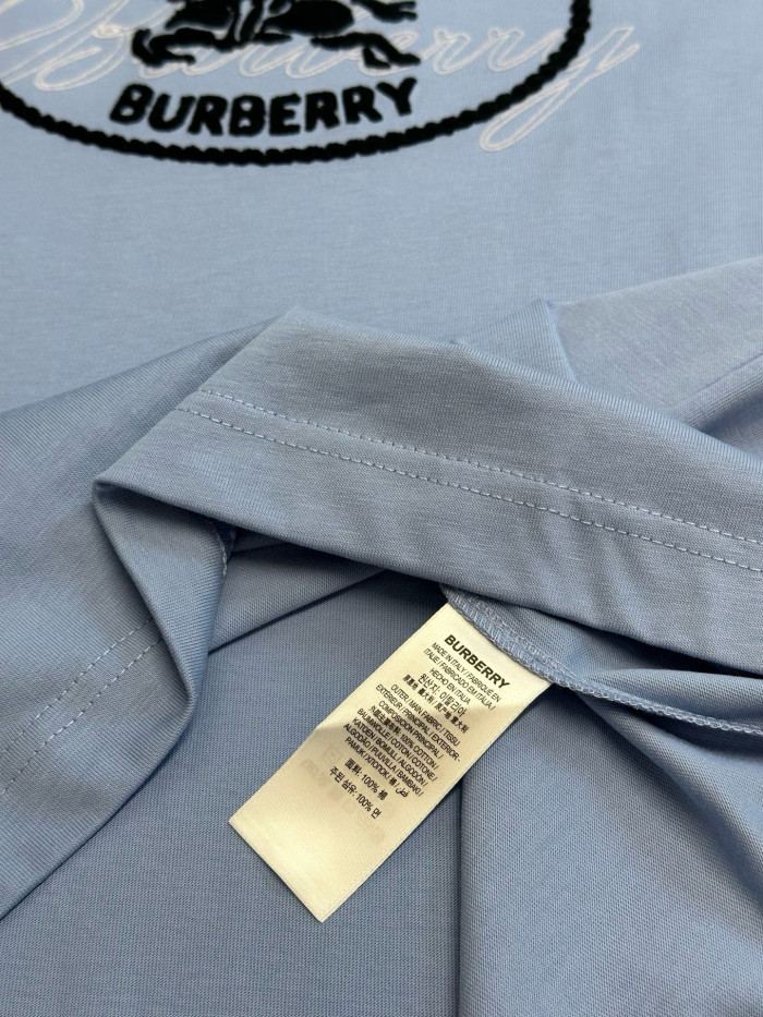 Burberry Knight Stamp Cotton T-shirt FZTX5557