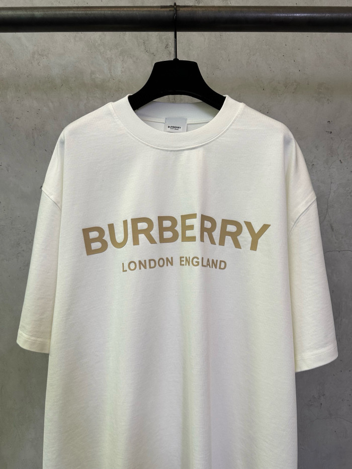 Burberry Logo Cotton T-shirt FZTX5566