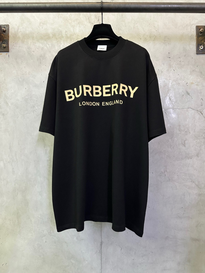 Burberry Logo Cotton T-shirt FZTX5566