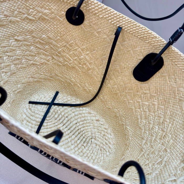 LOEWE Anagram Basket Bag FZBB178