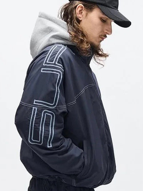 Supreme 25 SPELLOUT EMBROIDERED TRACK Jacket FZJK2415