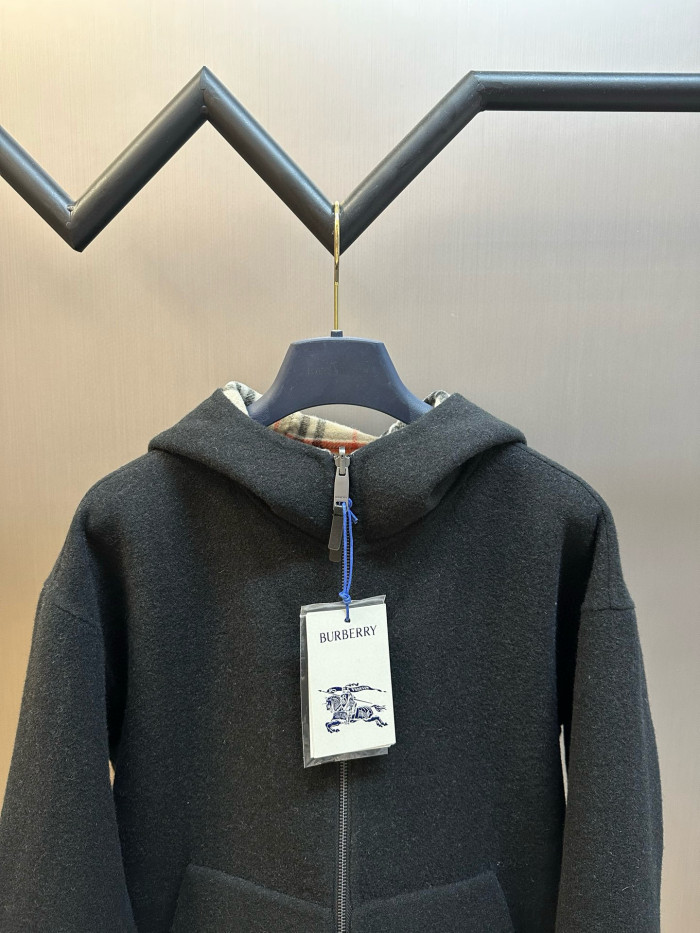 Burberry Reversible Wool Hooded Jacket FZJK2423