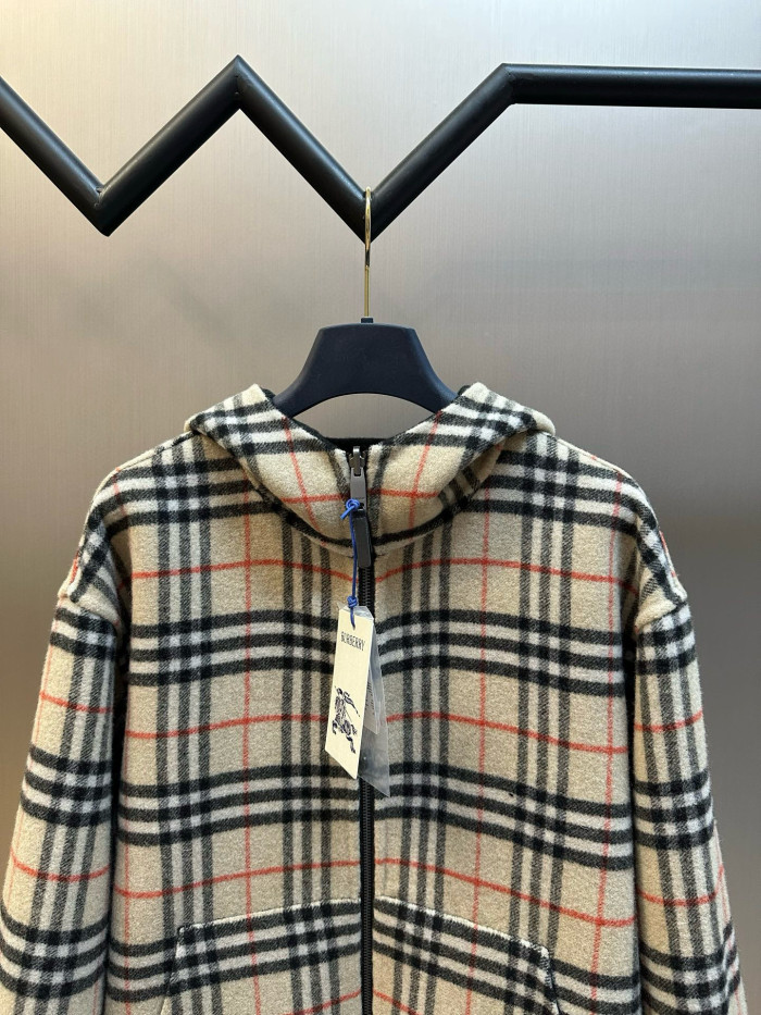 Burberry Reversible Wool Hooded Jacket FZJK2423