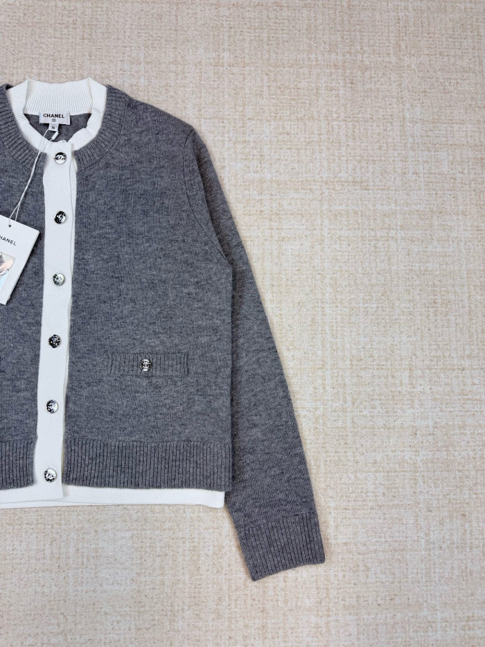 Chanel Cardigan FZMY812