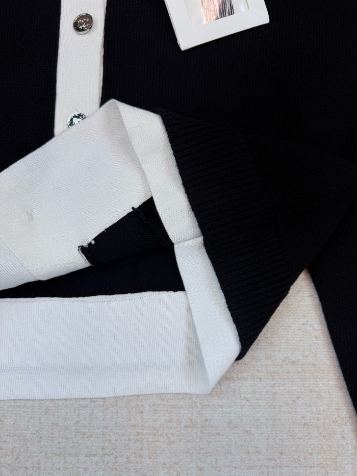 Chanel Cardigan FZMY812