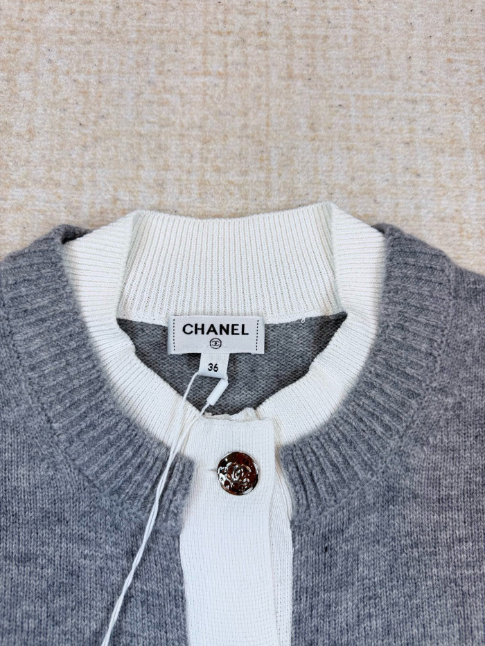 Chanel Cardigan FZMY812