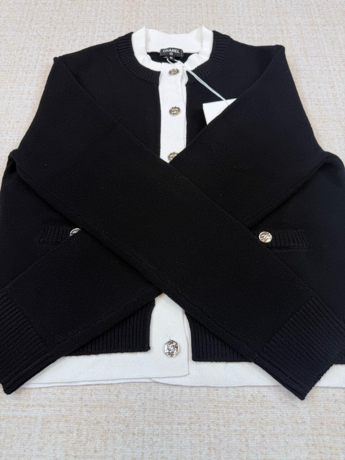 Chanel Cardigan FZMY812