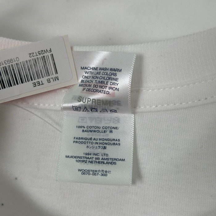 SUPREME MLB NEW YORK YANKEES TEE FZTX5645