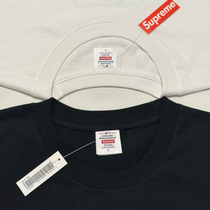 SUPREME MLB NEW YORK YANKEES TEE FZTX5645
