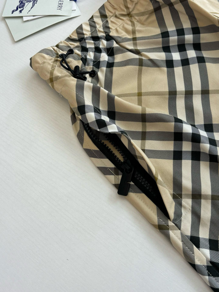 Burberry Check Shorts FZKZ1760