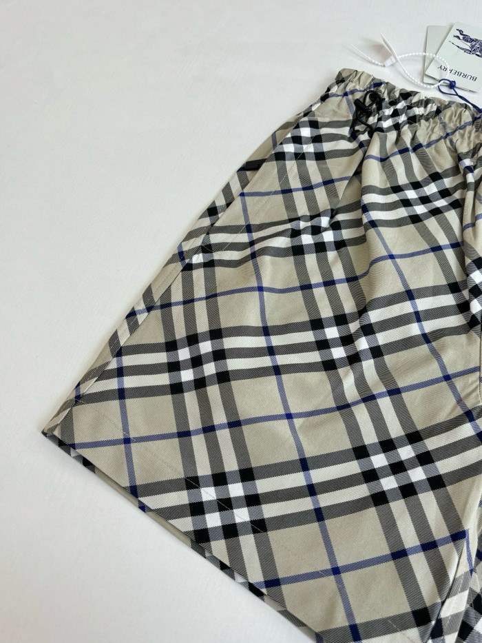 Burberry Check Shorts FZKZ1760