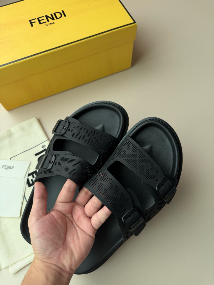 FENDI Slipper FZXZ280