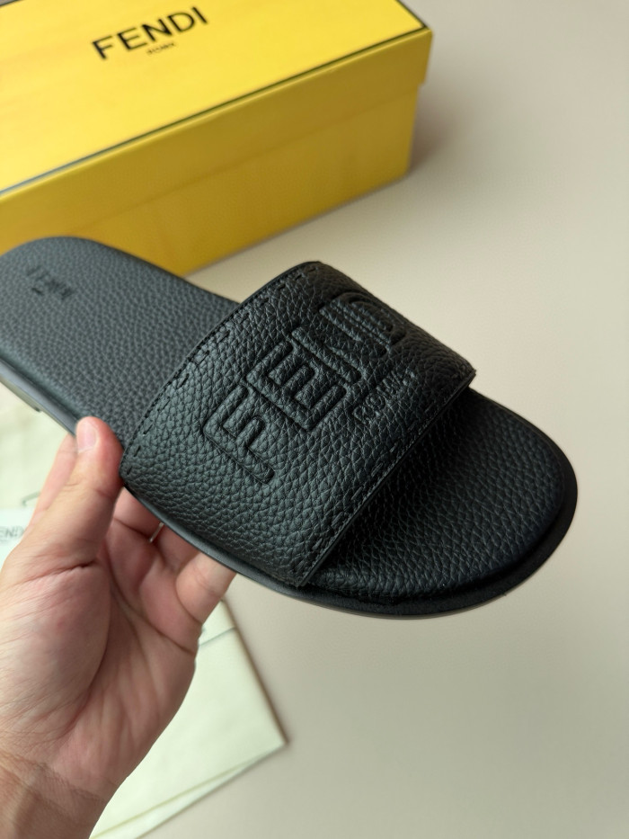 FENDI Roma Slipper FZXZ279