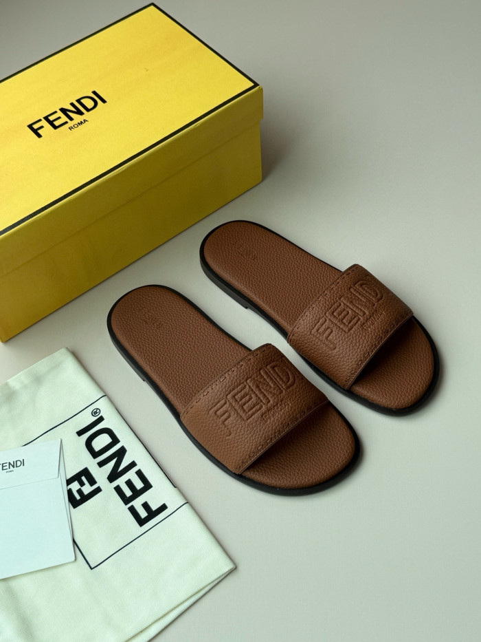 FENDI Roma Slipper FZXZ279