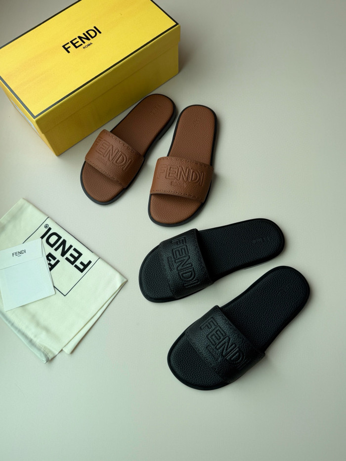 FENDI Roma Slipper FZXZ279