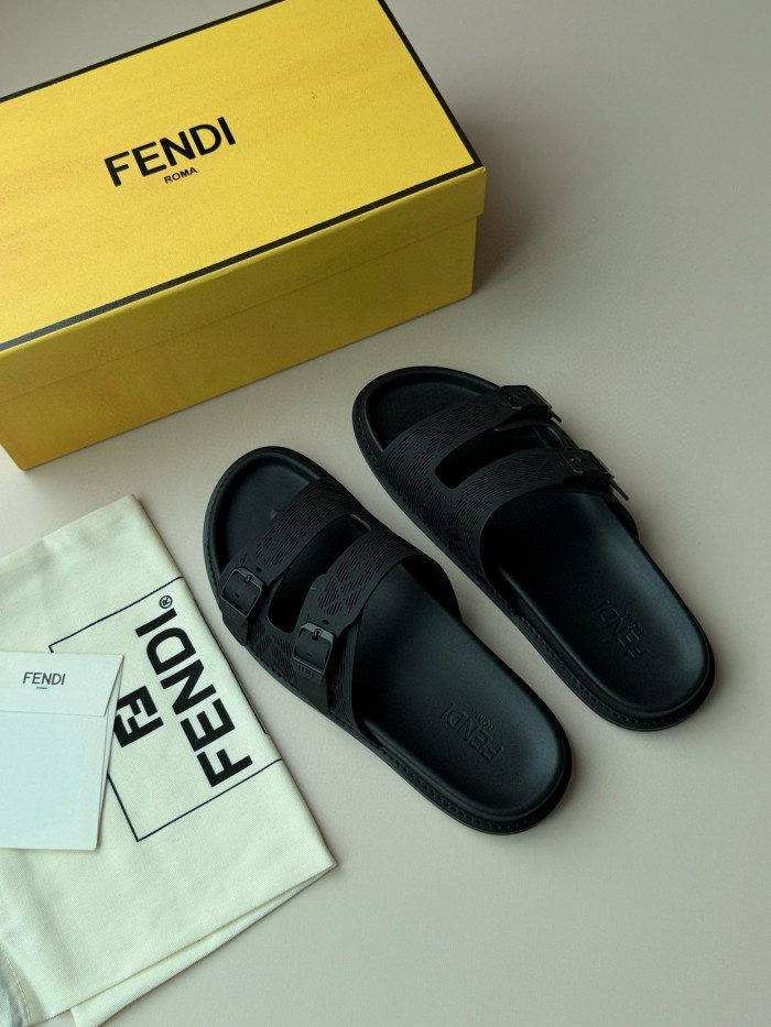 FENDI Slipper FZXZ280