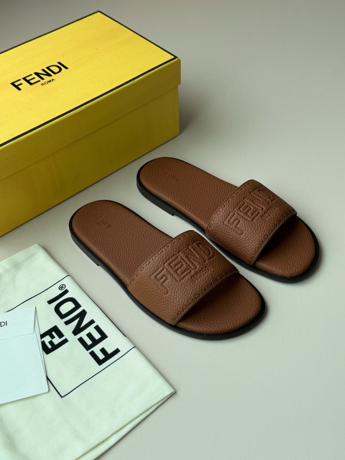FENDI Roma Slipper FZXZ279