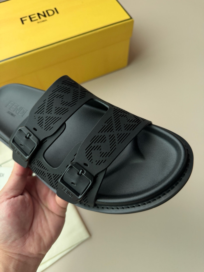 FENDI Slipper FZXZ280