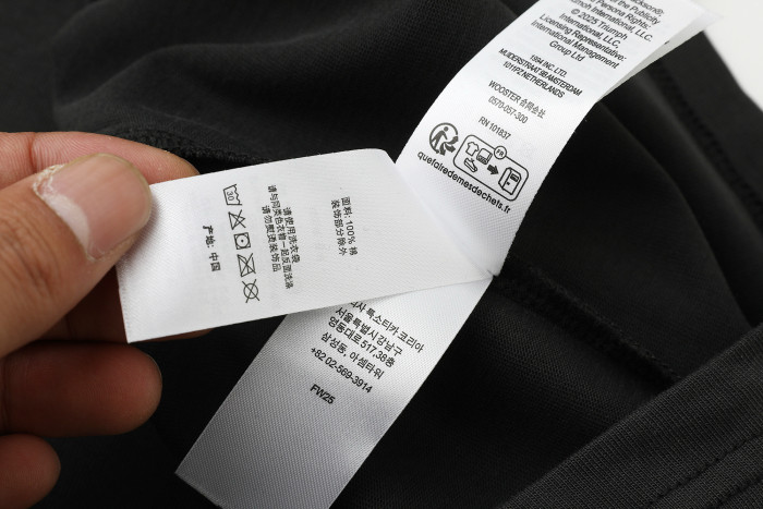 SUPREME SS26 Cracked Sleeve L/S Top Tee FZTX5757