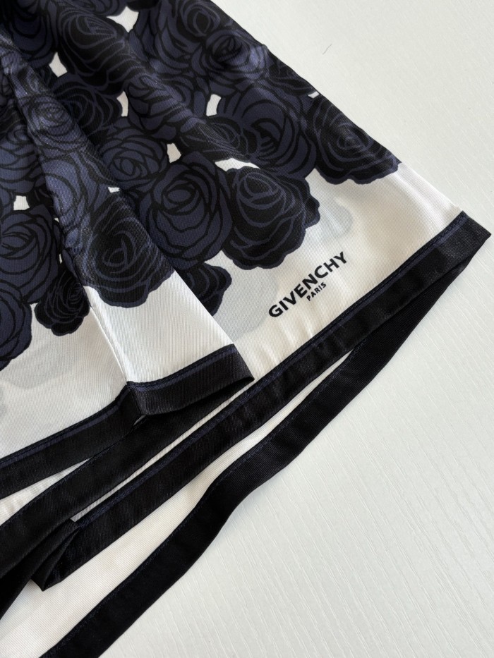 GIVENCHY shorts FZKZ1790