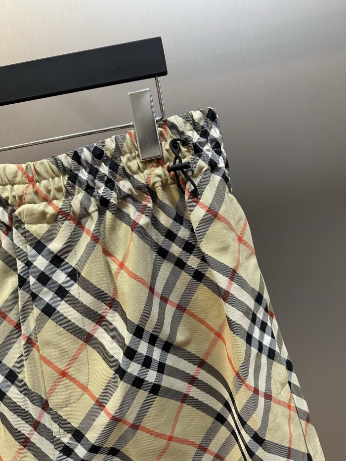 Burberry Check Shorts FZKZ1809