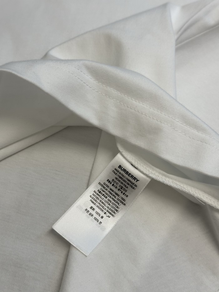 Burberry Cotton T-shirt FZTX5919
