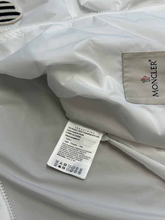 Moncler Mornay Jacket FZJK2469