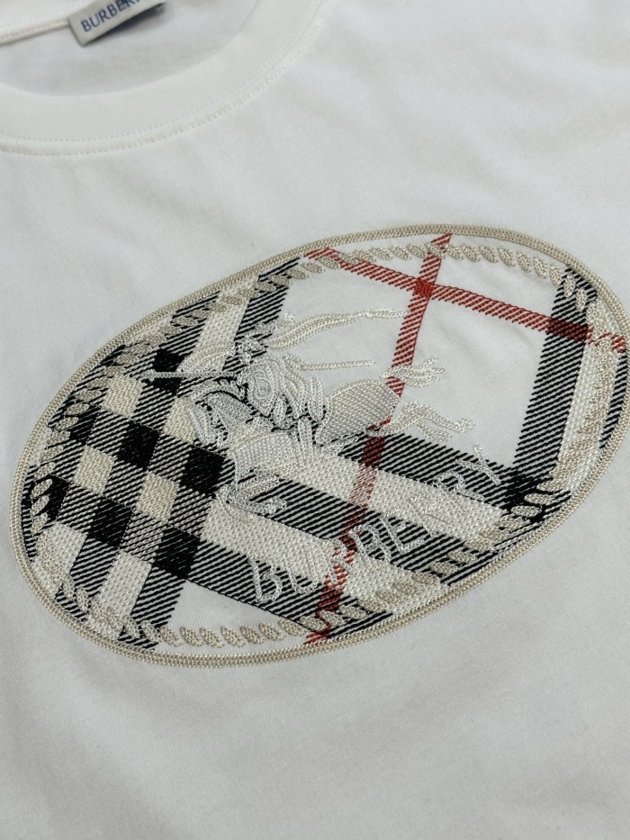 Burberry Check Knight Stamp Cotton T-shirt FZTX5917