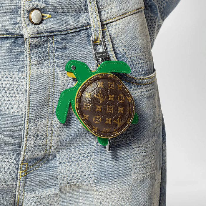LV TURTLE POUCH Bag Charm Headphone bag FZPJ138