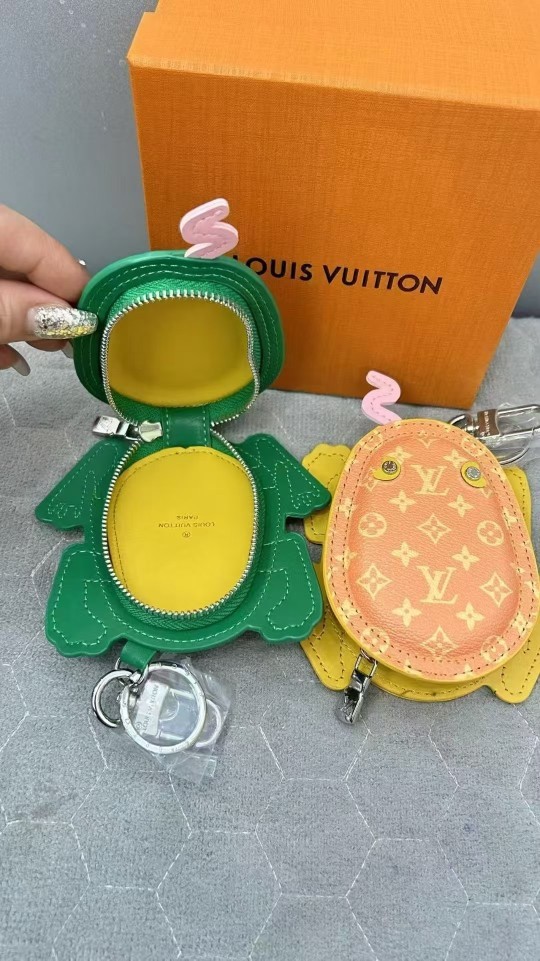 LV FROG Bag Charm Headphone bag FZPJ139