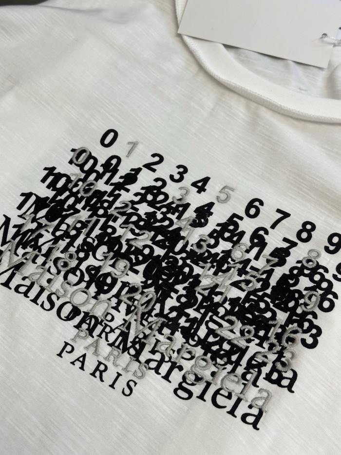 Maison Margiela MM6 Tee FZTX5954