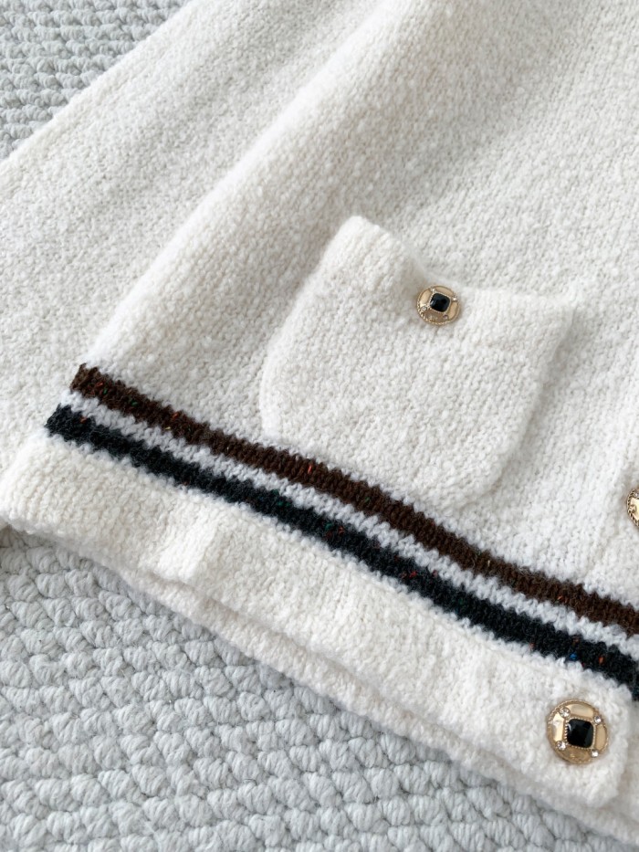 Chanel Cardigan FZMY827