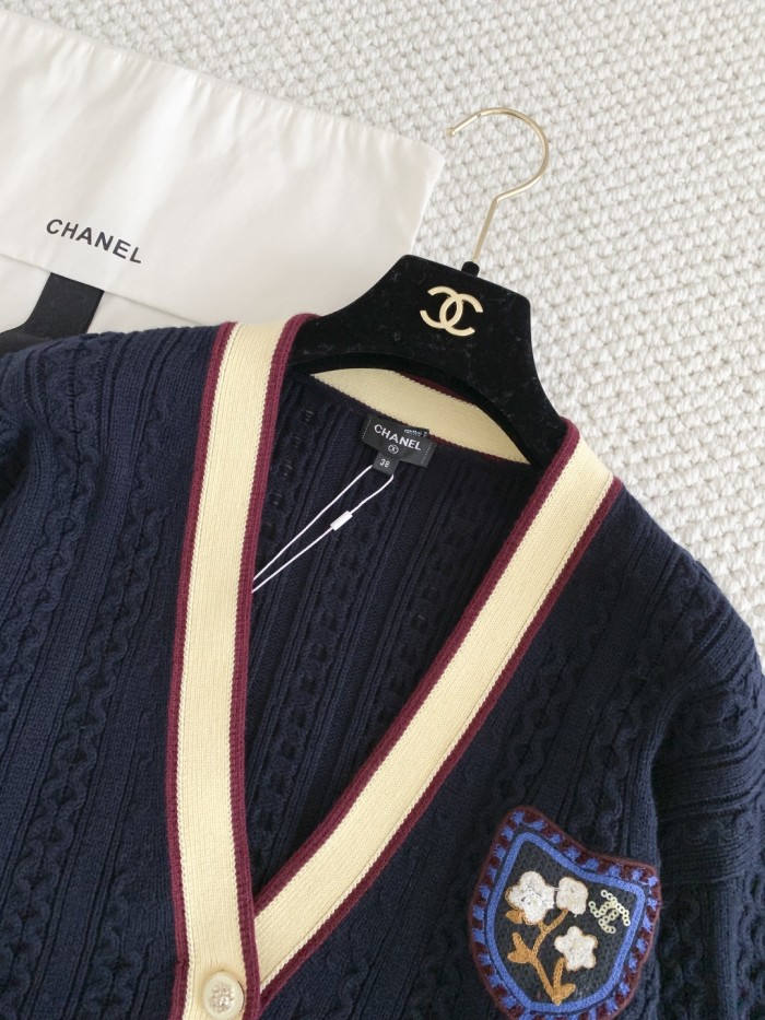 Chanel Cardigan FZMY825