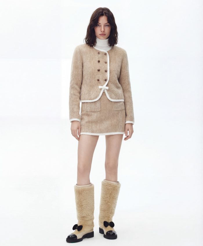 Chanel Cardigan FZMY826