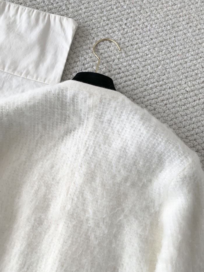 Chanel Cardigan FZMY826