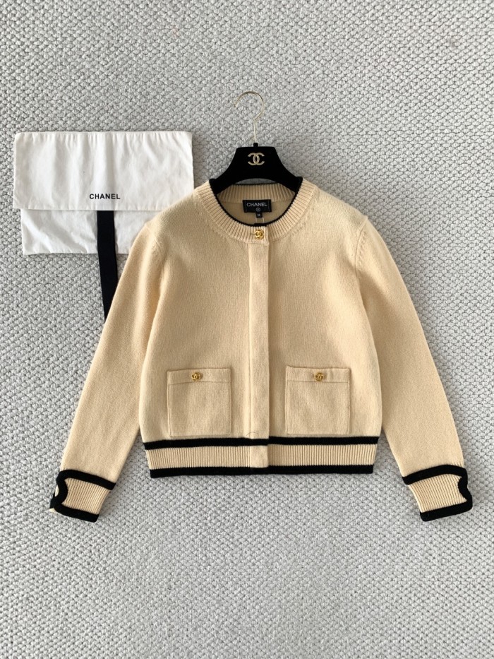 Chanel 26S Cardigan FZMY831