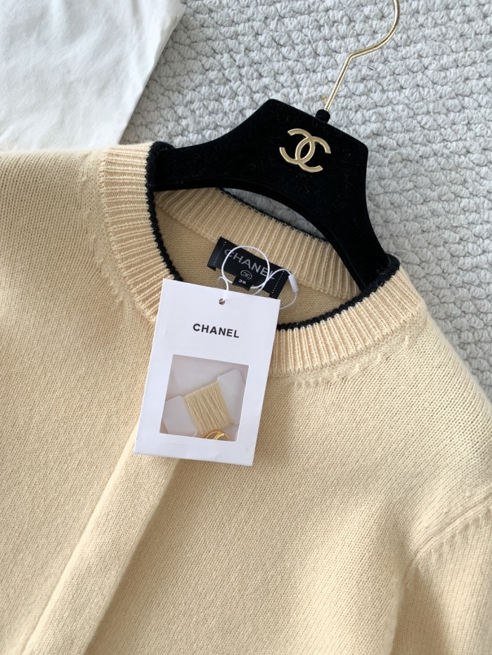 Chanel 26S Cardigan FZMY831