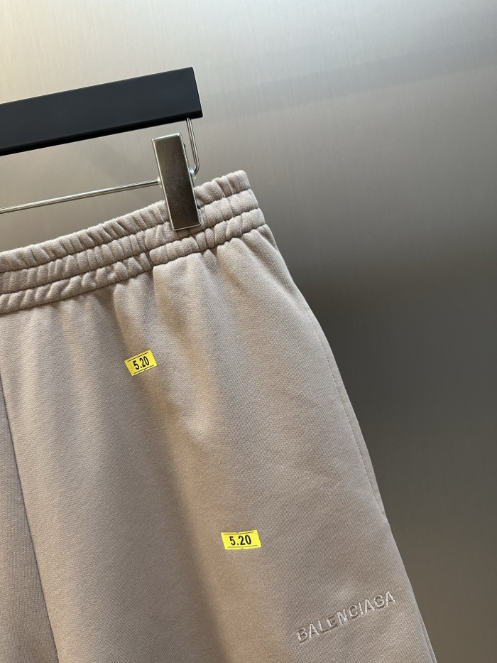 BALENCIAGA 520 STICKERS Shorts FZKZ1840