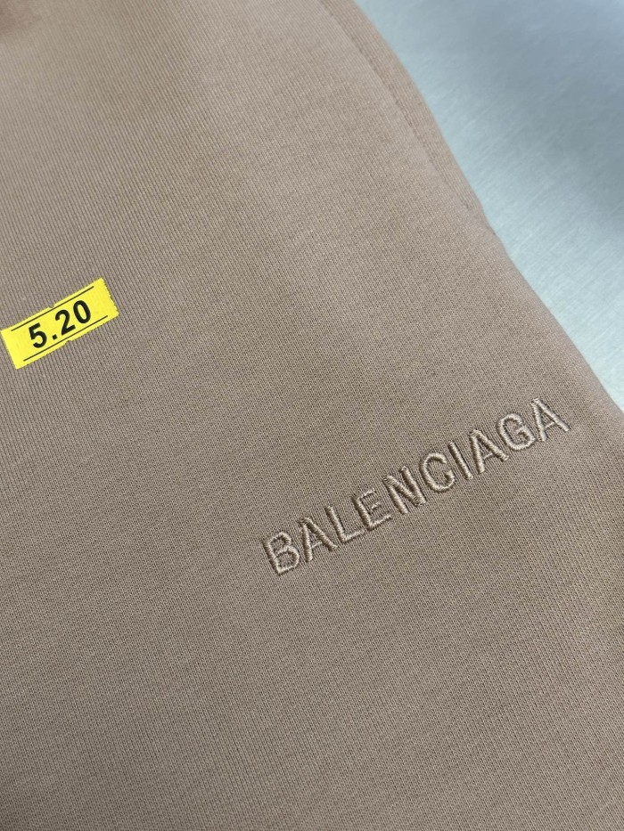 BALENCIAGA 520 STICKERS Shorts FZKZ1840