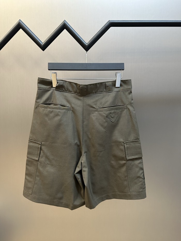 Prada Shorts FZKZ1857