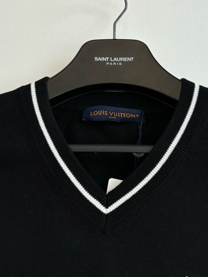 LV Sweater FZMY843