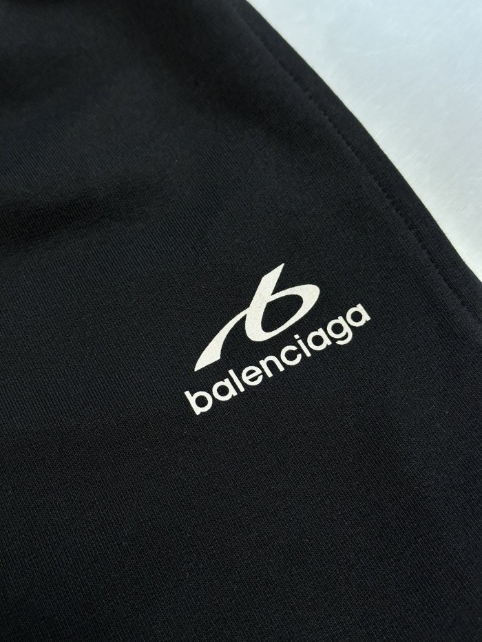 Balenciaga TECHWEAR Shorts FZKZ1860