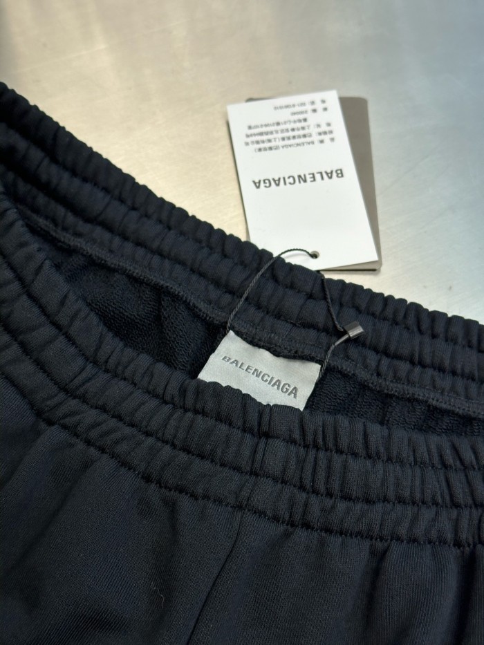 Balenciaga TECHWEAR Shorts FZKZ1860