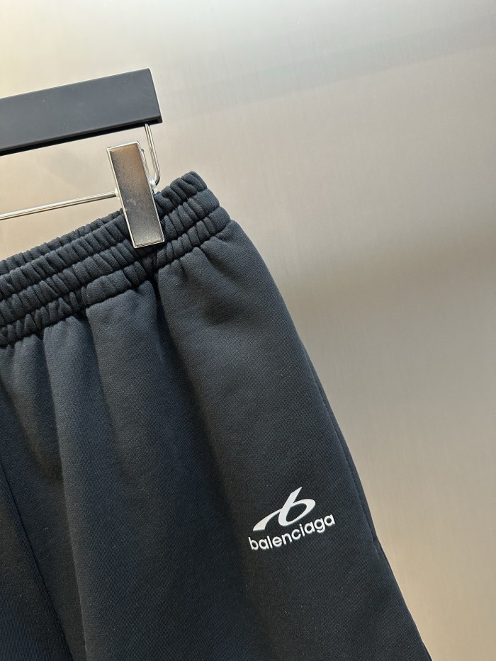 Balenciaga TECHWEAR Shorts FZKZ1860