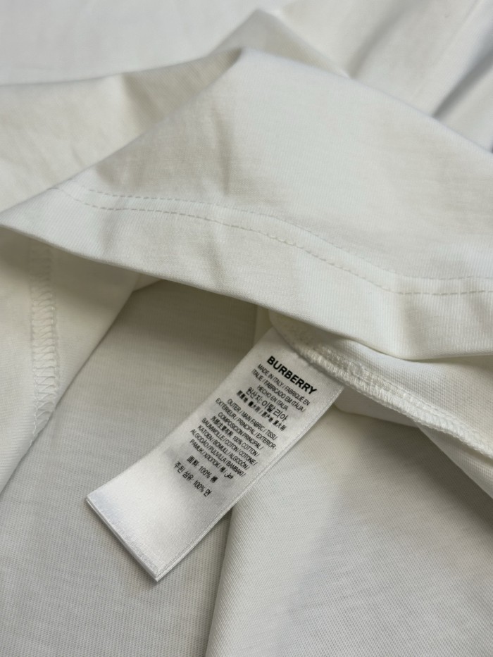 Burberry T-shirt FZTX6322