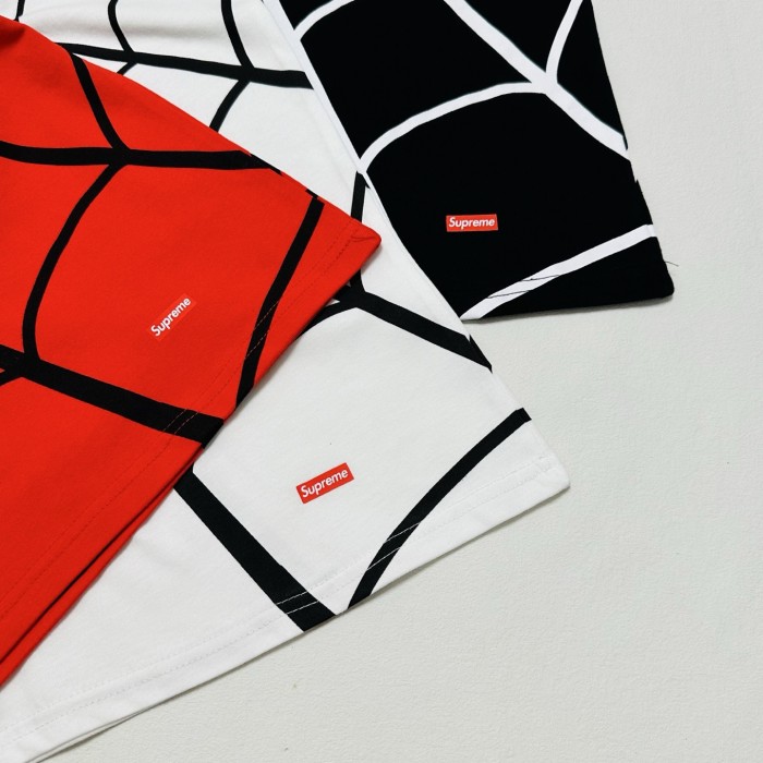 SUPREME X HANES TAGLESS T-SHIRTS FZTX6328