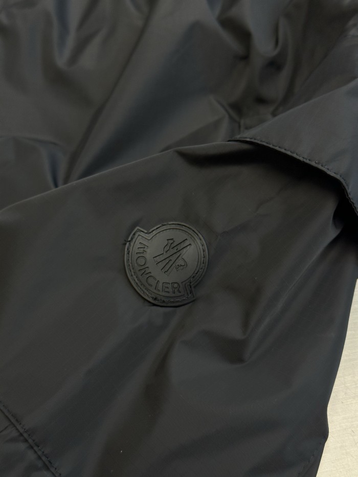 Moncler Shorts FZKZ1947